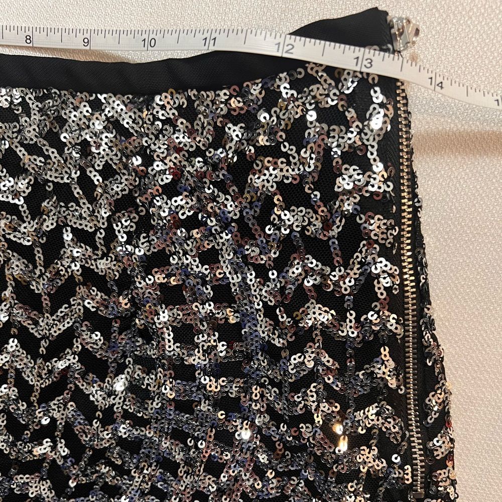 ZARA SEQUIN SHORTS WITH A HIGH WAIST S NWT - Picture 4 of 10